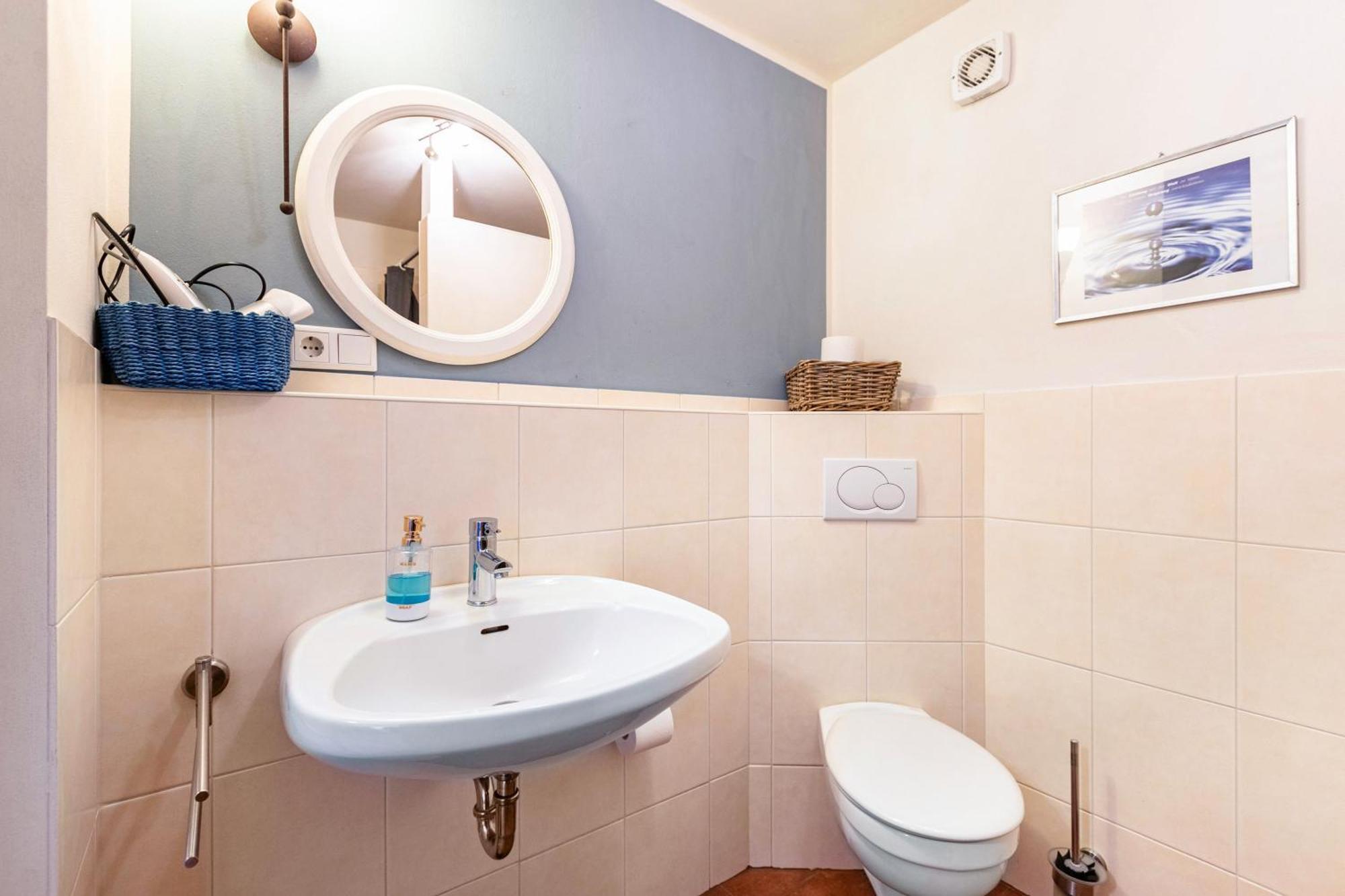 Blauquarz Und Rauchquarz Apartment Reussenkoge Ngoại thất bức ảnh