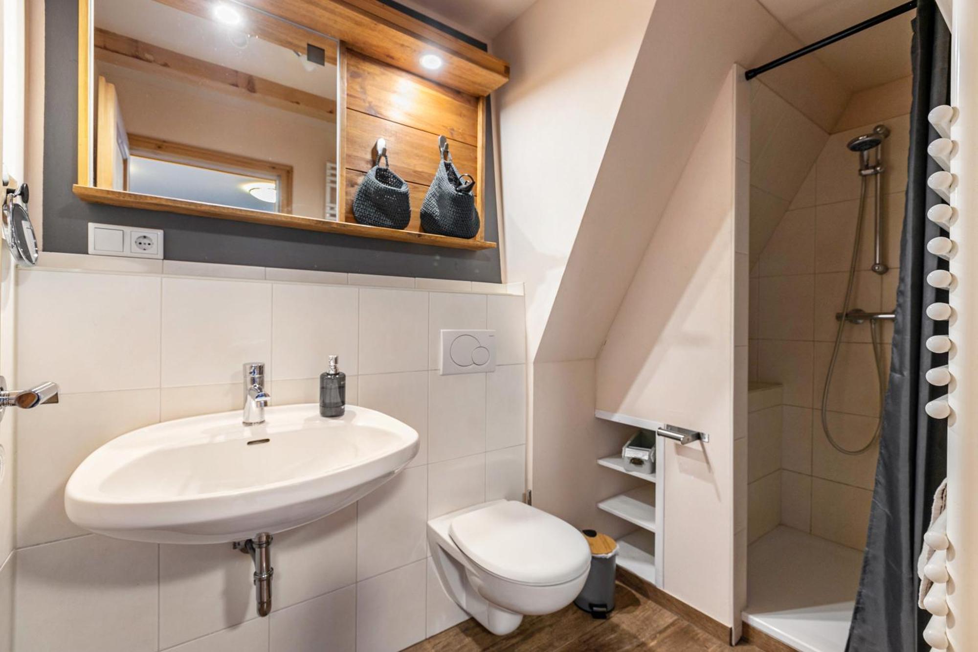 Blauquarz Und Rauchquarz Apartment Reussenkoge Ngoại thất bức ảnh